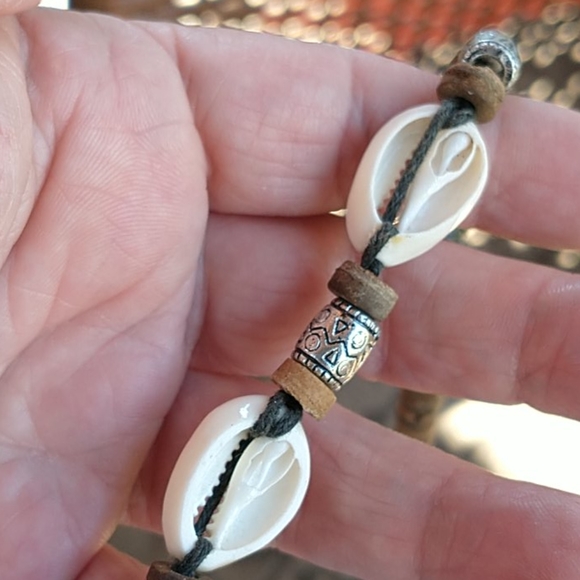 NWOT Pair of Cowrie Shell Chokers - Picture 3 of 4